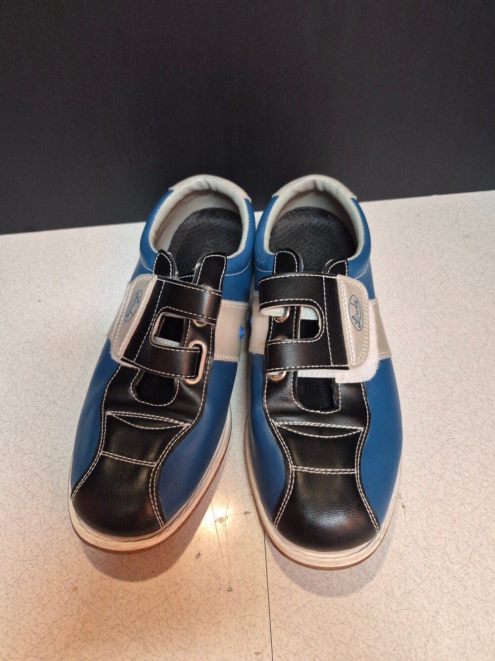 Linds Bowling Shoes Size 10 Blue Black White Synthetic Leather